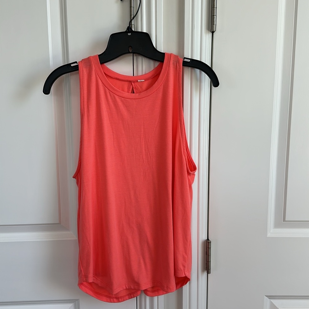 Open back tee - Picture 2 of 2